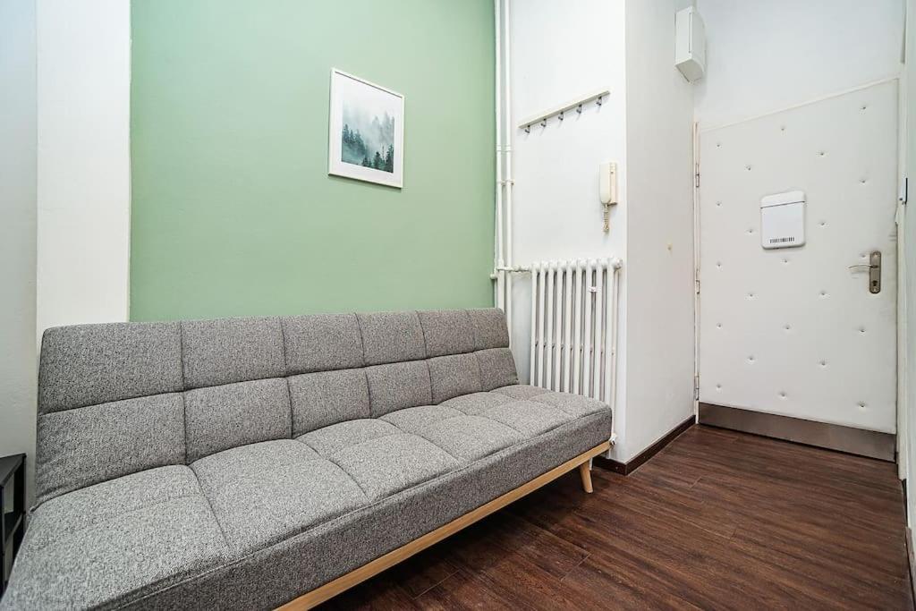 Cozy Old Town Stay - 1-Bedroom Apartment Praag Buitenkant foto